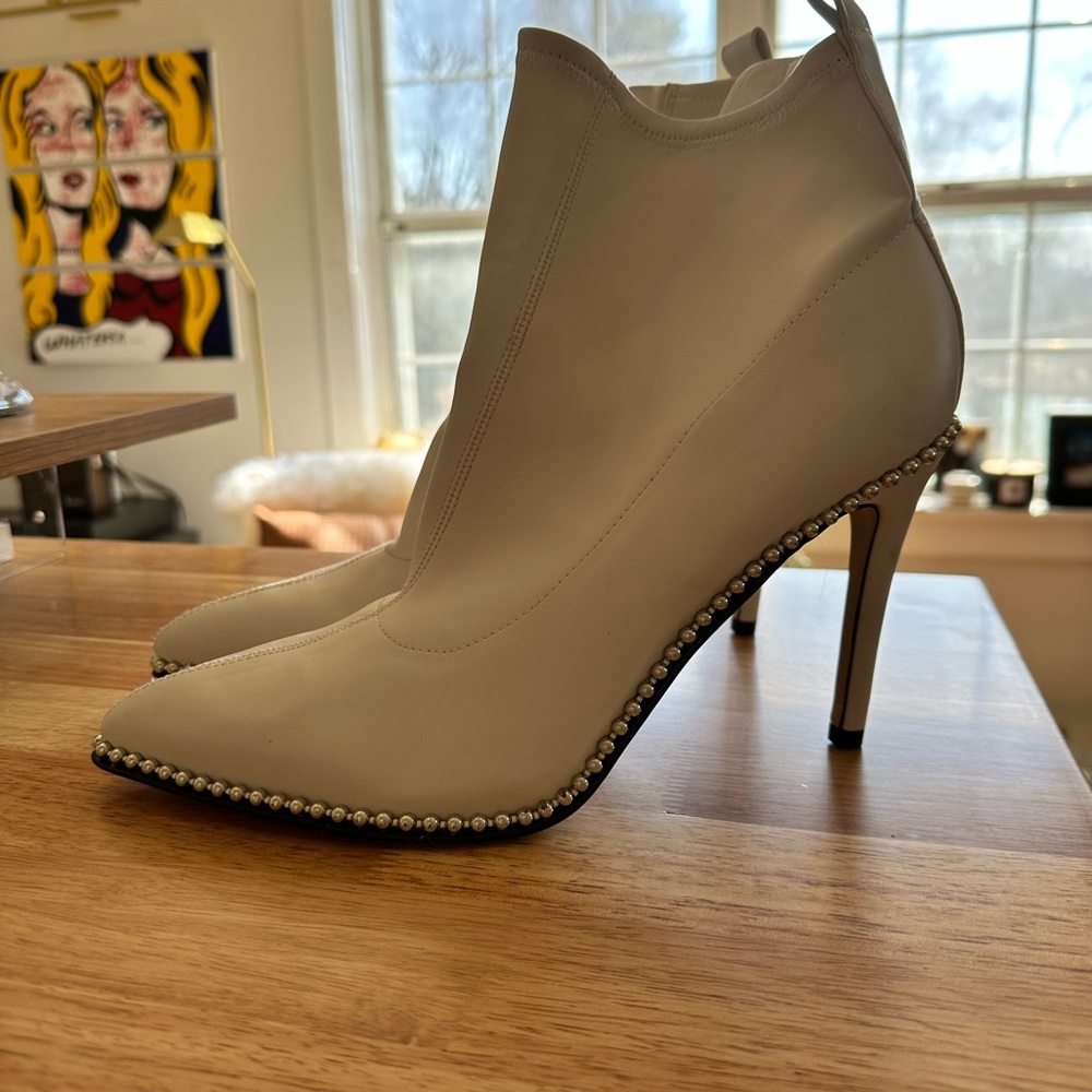 Elegant White Ankle Boots